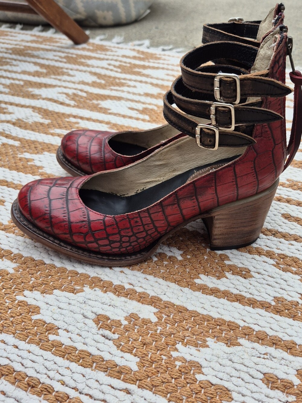 Freebird by Steven Randi Red Croc Embossed Leather Strappy Block Heel Shoes Sz 7